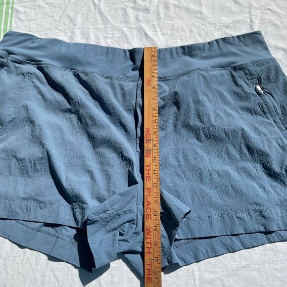 Athleta Blue Trekkie North Shorts - Picture 5 of 6